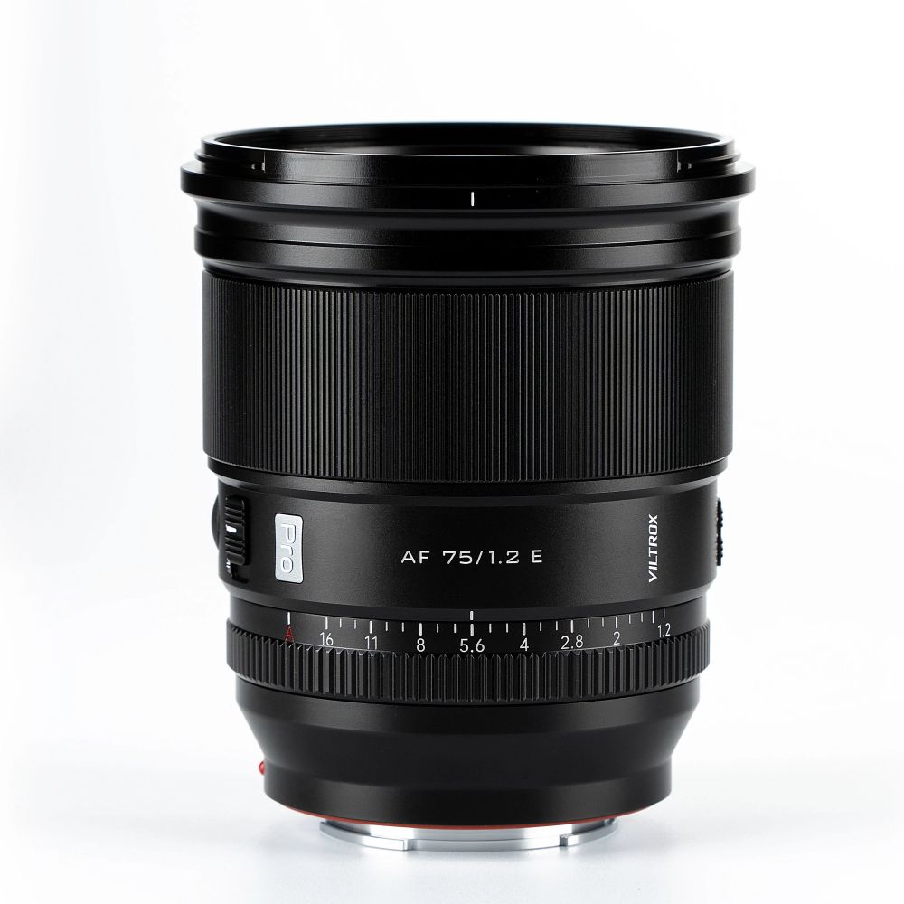 Viltrox PRO Level 75mm F/1.2 Sony E-Mount