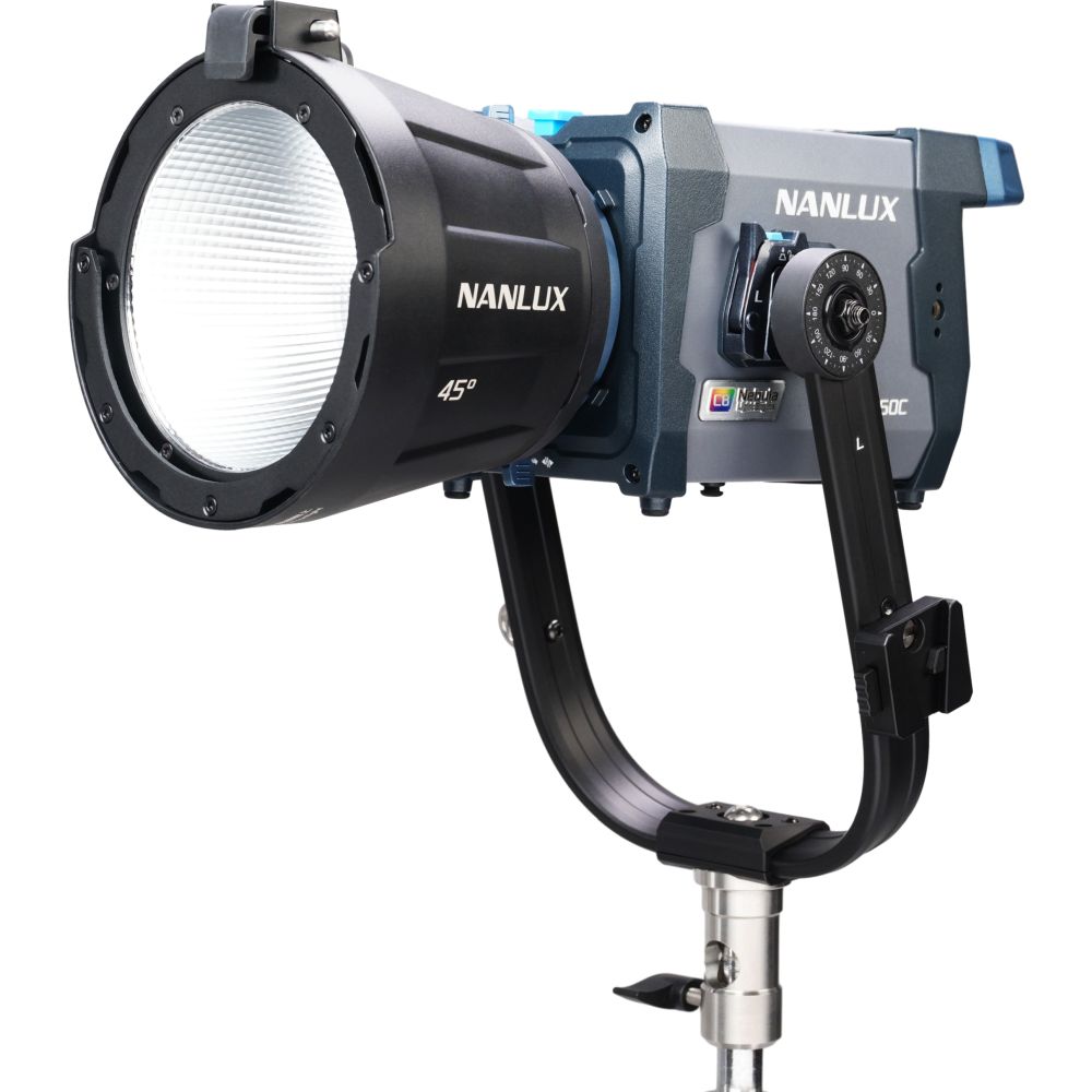 Nanlux Evoke 150C Vollfarb-Nebula 8-Spotlicht