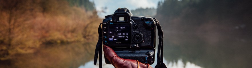 Camera beschermen tegen de regen