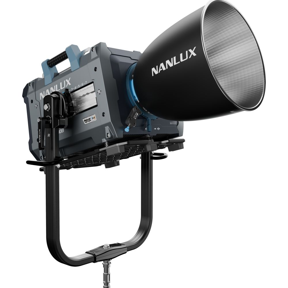Nanlux Evoke 5000 Bi-colour Spot Light mit Reflektor und Flightcase