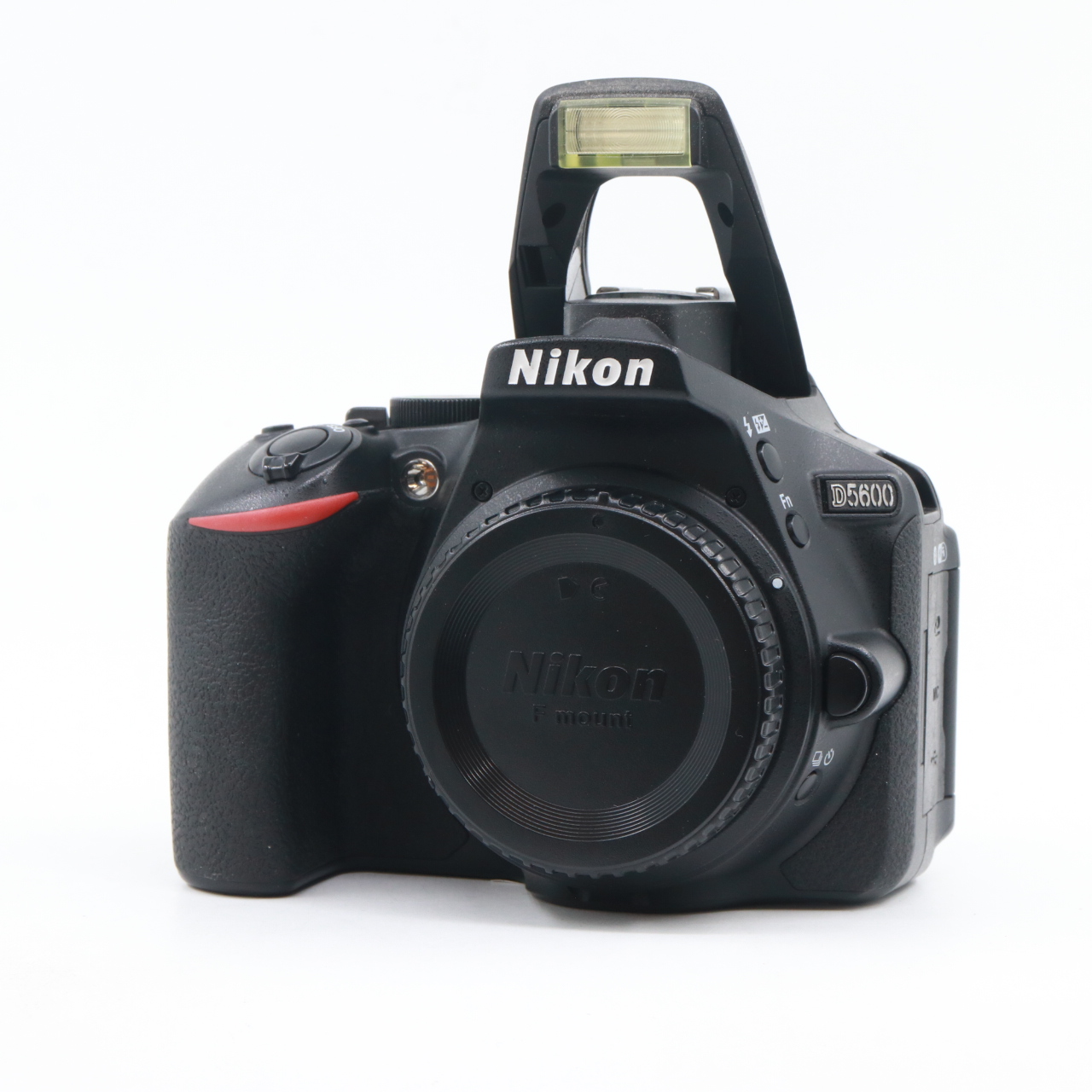 Nikon D5600 boîtier occasion