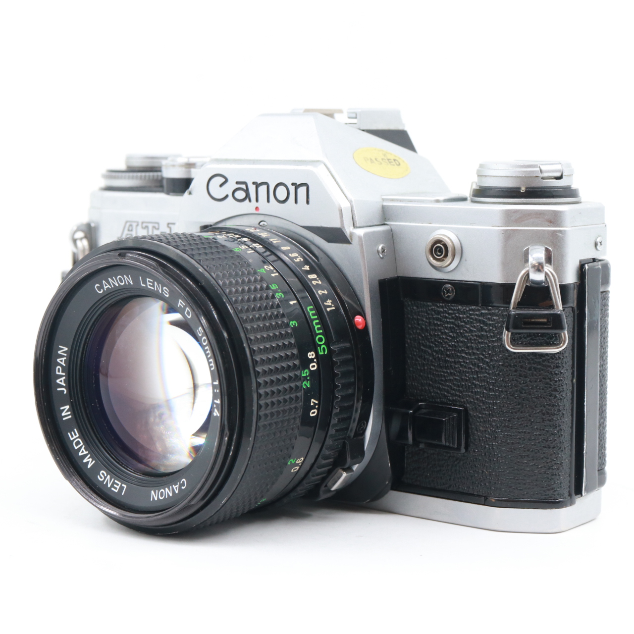 Canon AT-1 zilver + FD 50mm f/1.4 occasion