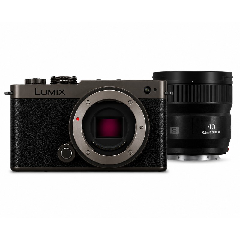 Panasonic Lumix S9 Boîtier noir titane + Lumix S 40mm f/2.0 - Noir