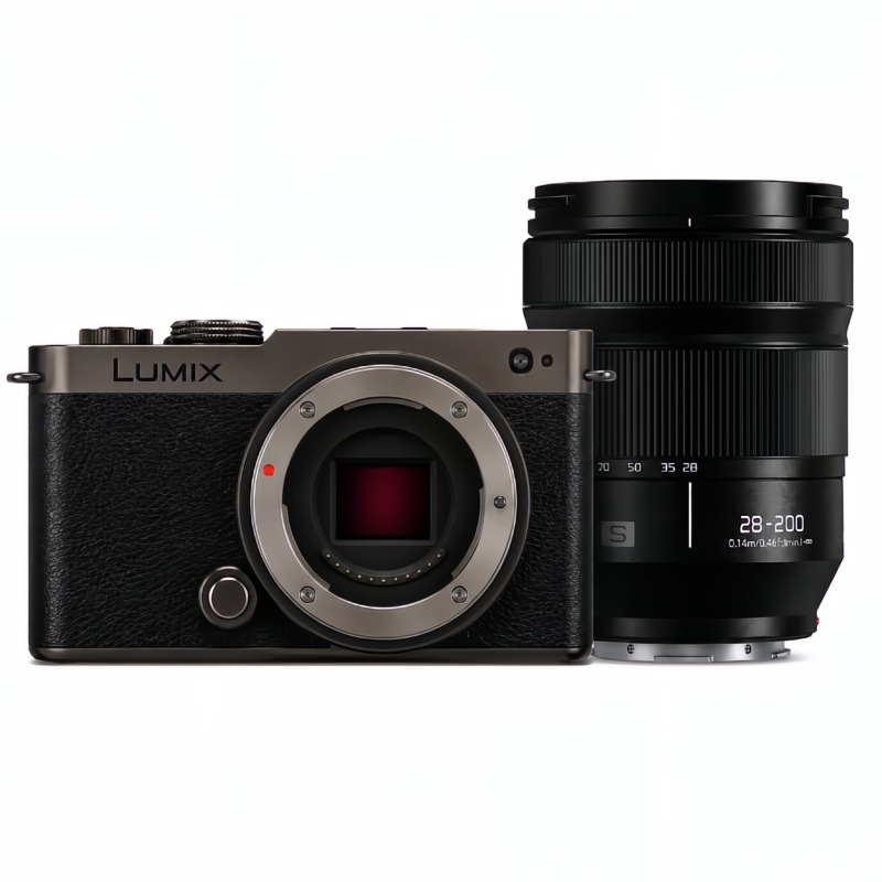 Panasonic Lumix S9 Boîtier noir titane + Lumix S 28-200mm F/4-7.1 MACRO