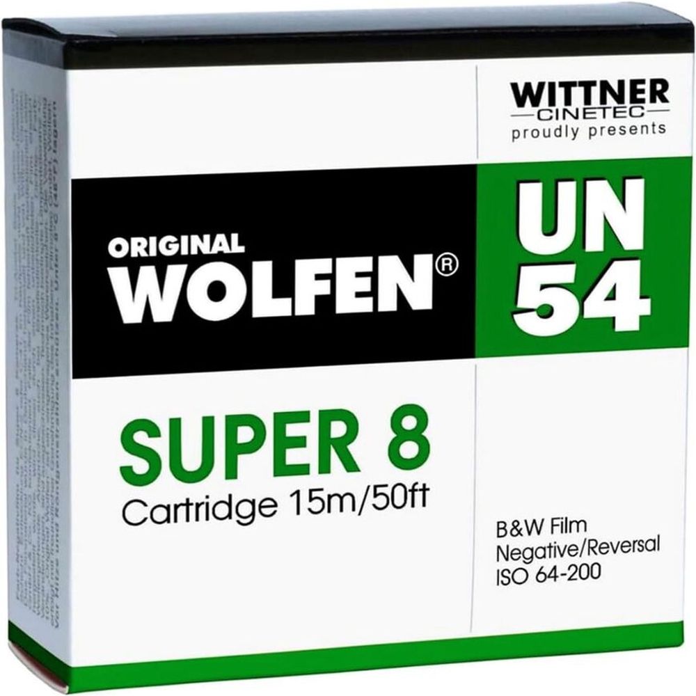 WOLFEN UN54 Nég. film noir et blanc Super 8, 15 m ISO 64-200