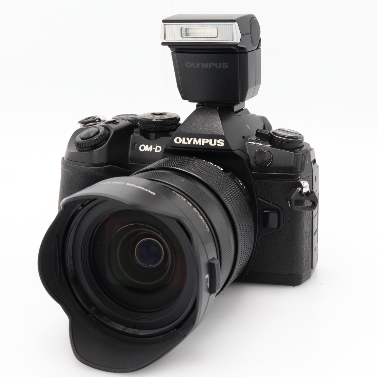 Olympus OM-D E-M1 Mark II + M.Zuiko Digital 12-40mm f/2.8 PRO occasion