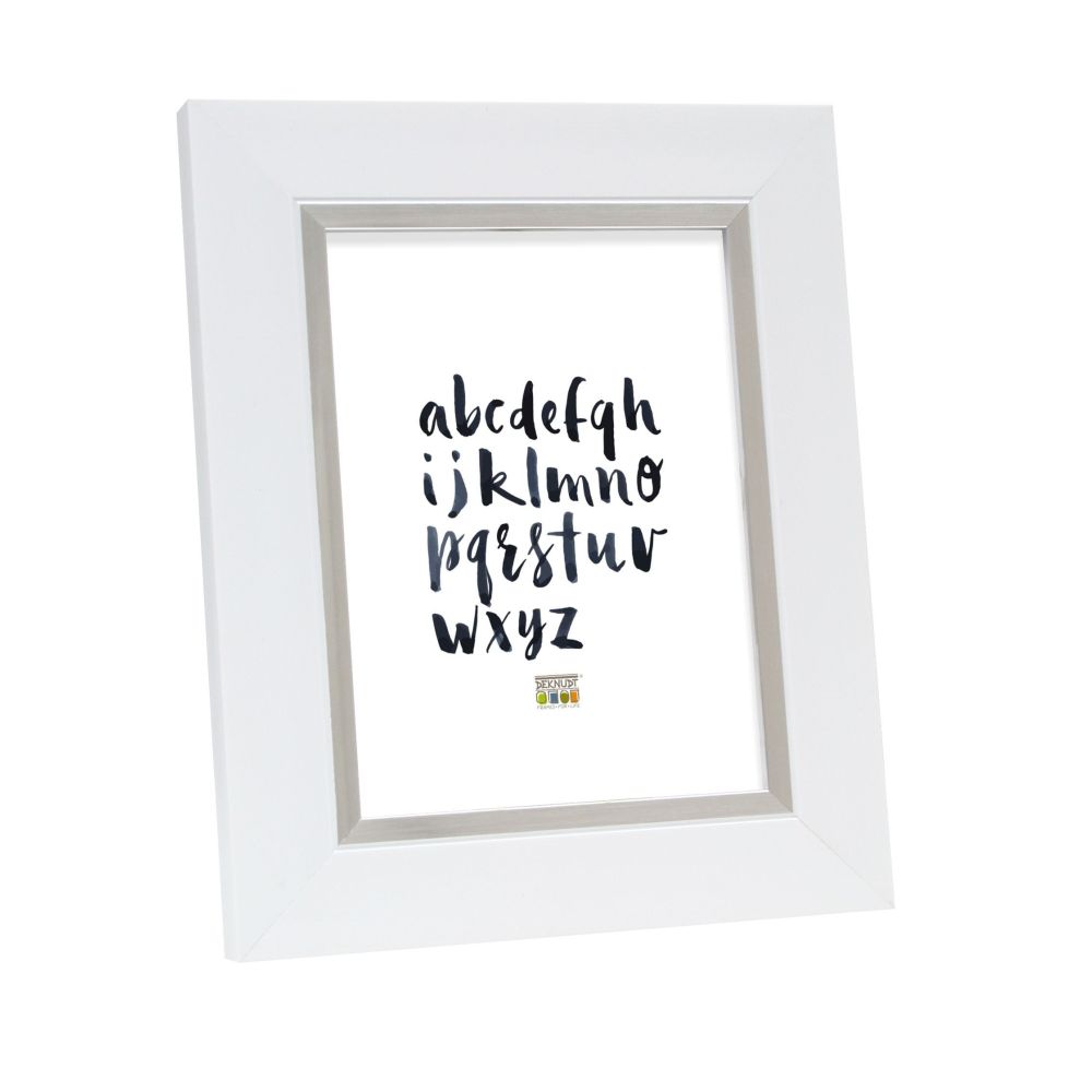Cadre photo Deknudt en blanc avec bordure argentée 15x15 S41NK1